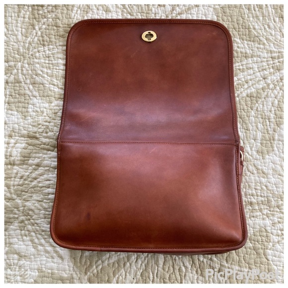 Vintage 70’s NYC Coach Convertible Clutch # 9635 in British Tan Leather - Picture 4 of 13